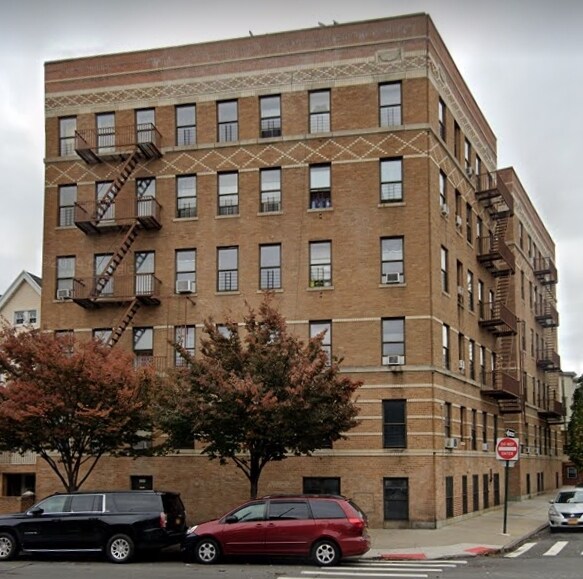 Photo - 675 E 170th St