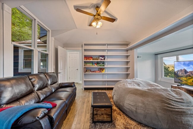 Photo - 52 Pavilion Rd Unit ID1321199P