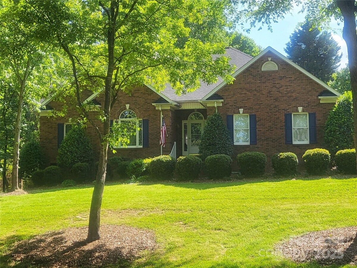 Photo - 2113 Fox Hunt Dr Casa