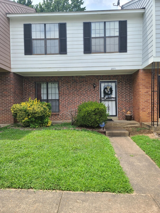 Photo - 2371 N Orchid Dr
