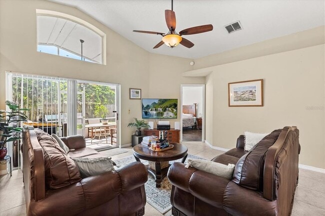 Photo - 805 Lewis Pl