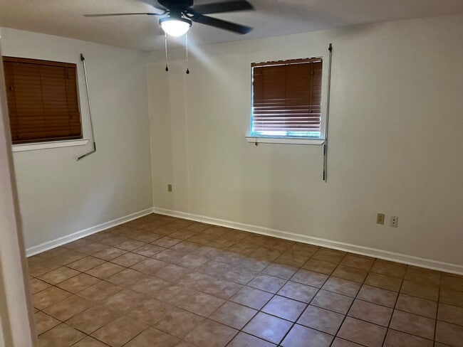 Photo - 3018-3020Touro Unit 3018