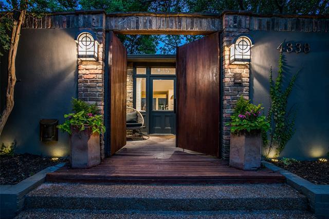 Photo - 4338 Travis St