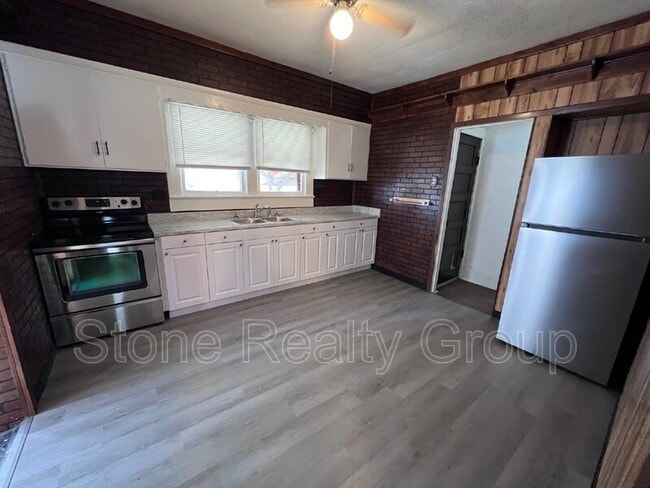 Photo - 715 S 16th St