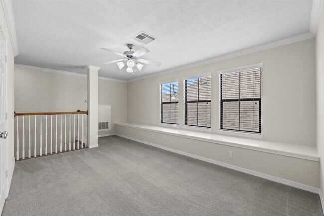 Photo - 2919 Royal Oaks Grove