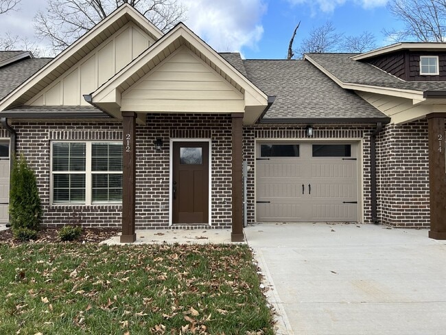 Building Photo - 212 Cypress Ridge