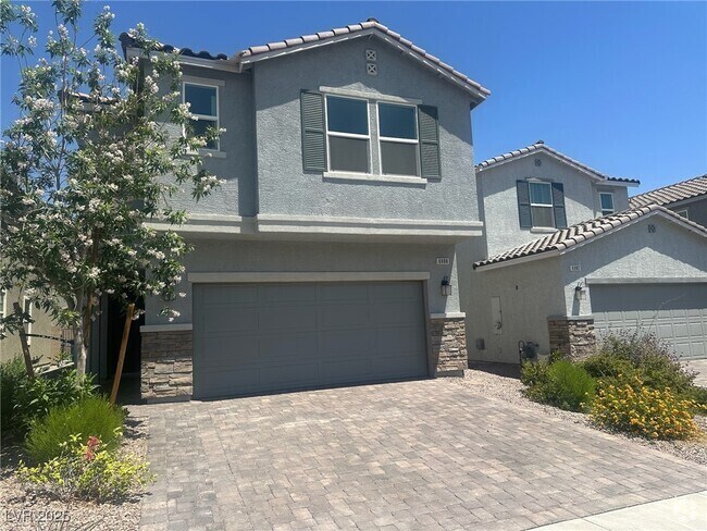 Building Photo - 6988 Sylmar Ave Rental