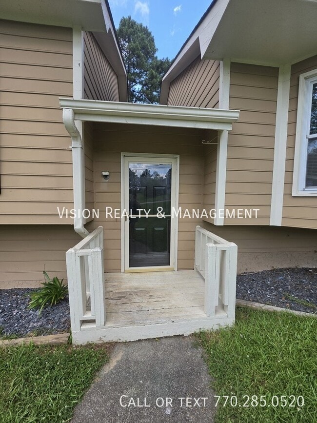 Photo - 985 S Lassetter Cir
