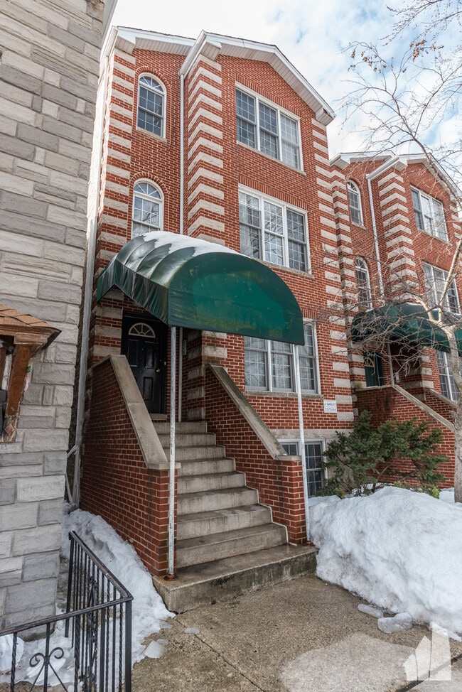 Photo - 916 N Paulina St Apartments Unit 2