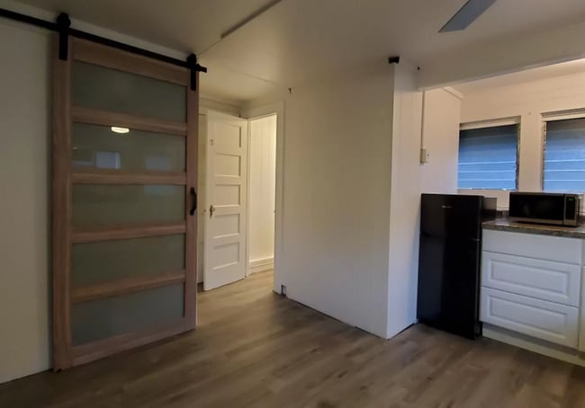 Photo - 2477 E Manoa Rd