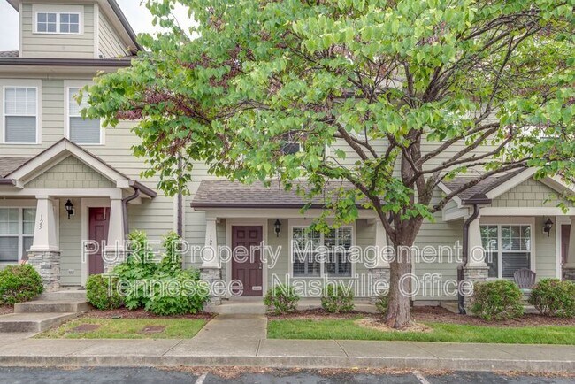 Photo - 553 Rosedale Ave