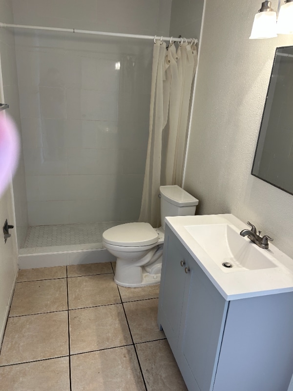 Photo - 1315 W 5th St