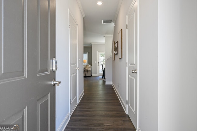 2059 Pinnacle Walk