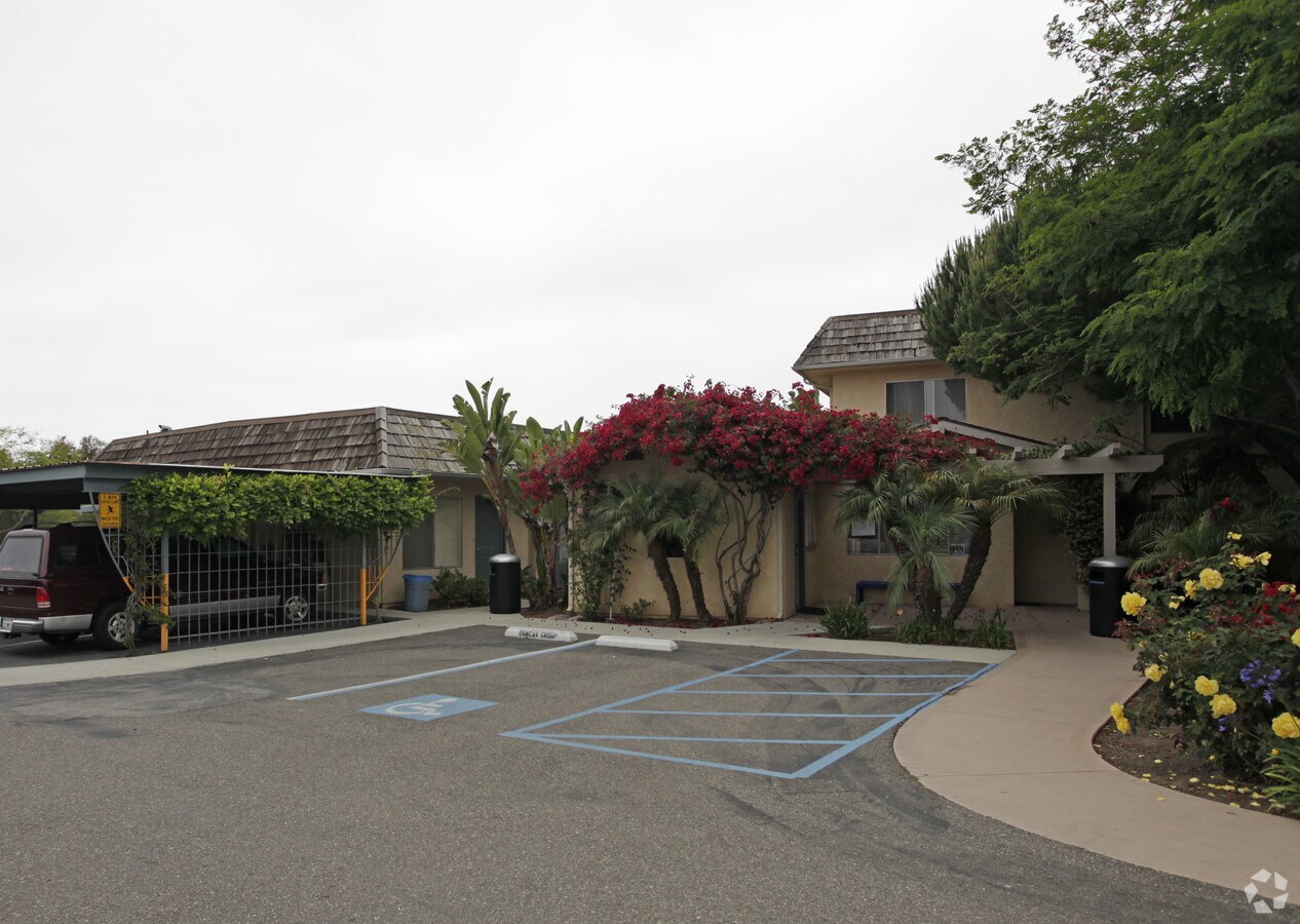 Photo - Dahlia Court Apartments