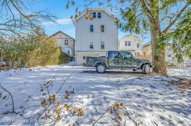 Photo - 1509-1511 N Webster Ave