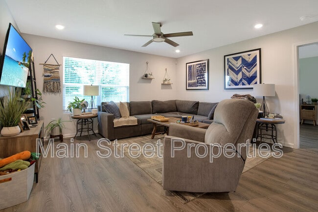 Photo - 951 Lovebird Ct