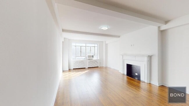 Building Photo - 20 Fifth Avenue Unit 7A Rental