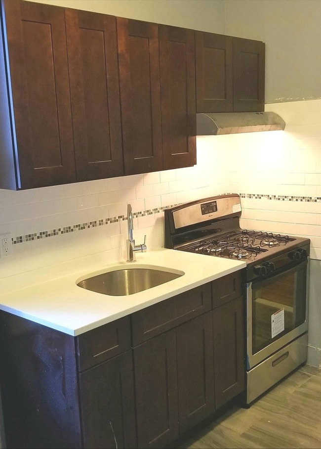 Photo - Elizabeth Goldsmith