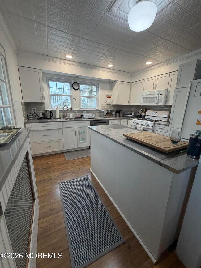 Photo - 67 E St