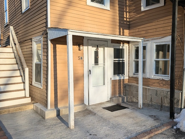 Building Photo - 5-9 Morton Square