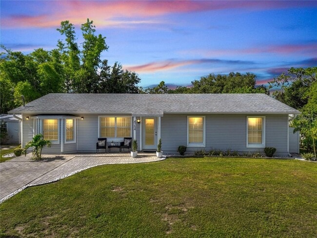 Photo - 4754 Lake Shore Dr