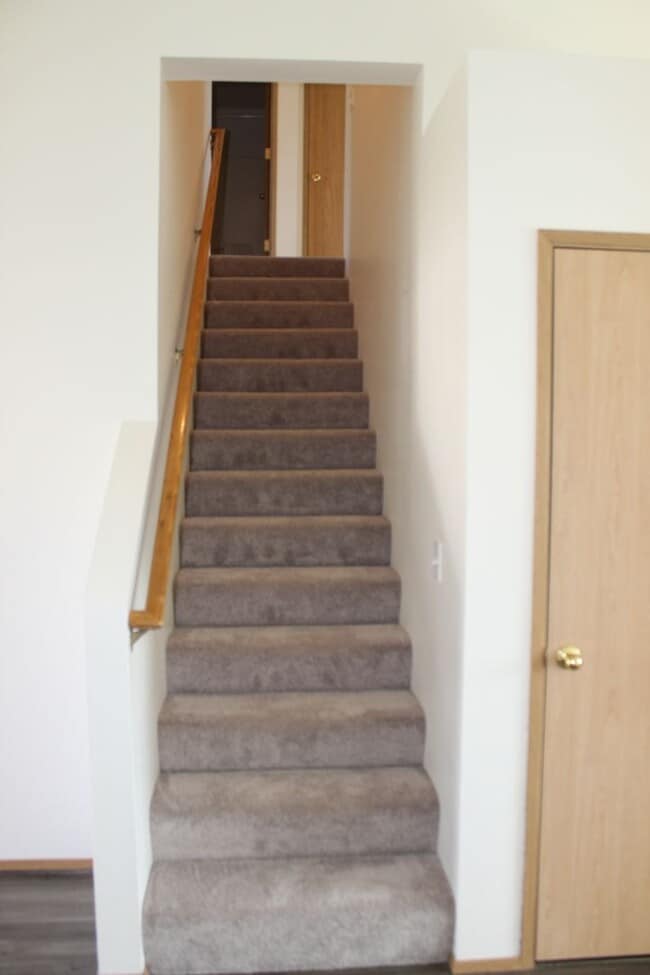 Photo - 4 bedroom 2 bath family home in quiet Scappoose neighborhood