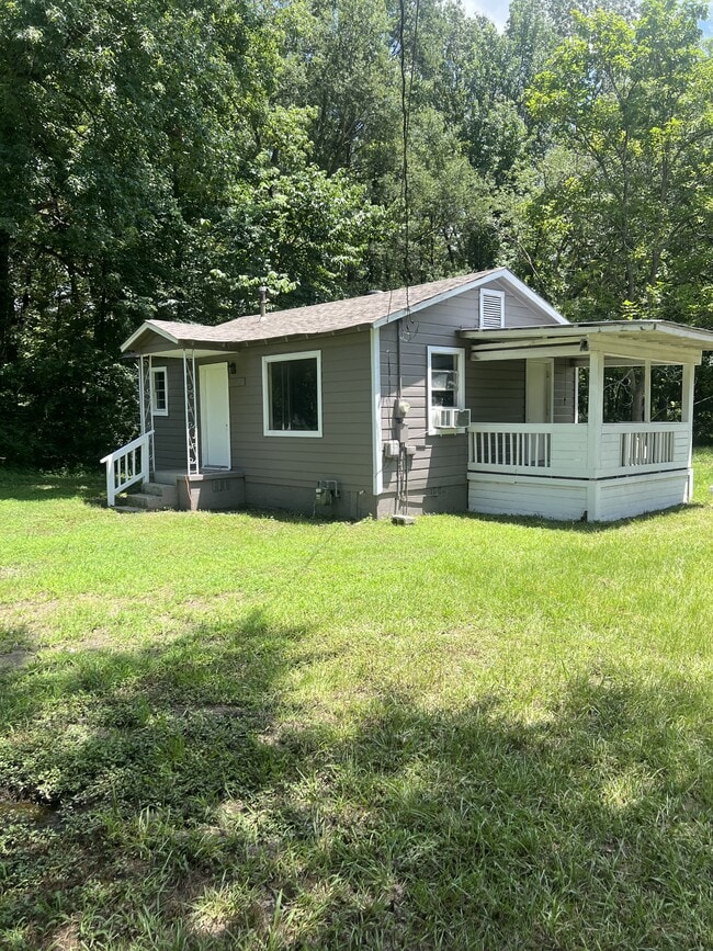 Building Photo - 1107 S Rd Rental