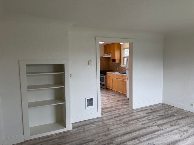 Photo - Charming 2 bed 1 bath house in a great neighborhood!