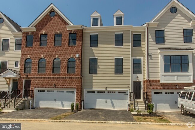 Building Photo - 18 Parkview Cir. Rental