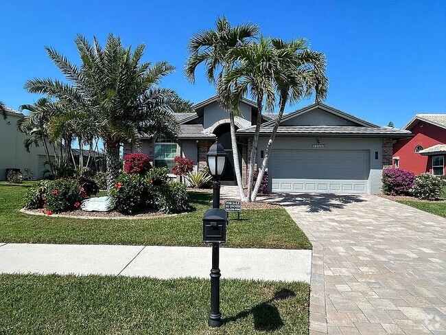 Building Photo - 12830 Kelly Greens Blvd Rental