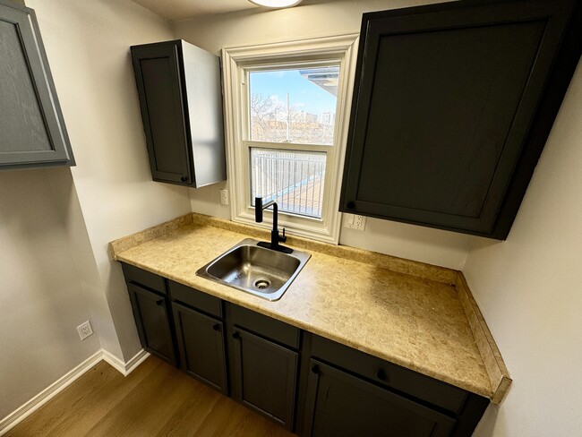 Photo - 491 Church St Unit 2