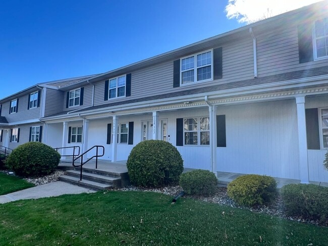 Photo - Beautiful Two Bedroom, Two Bath Condo in Ludlow. Available Now!