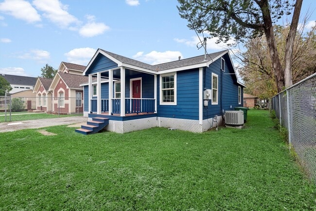 Photo - 3914 Cetti St