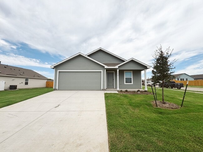 Photo - 3612 Chambray Dr
