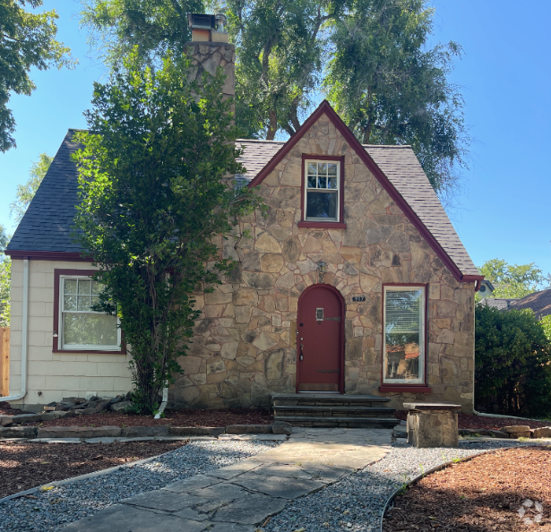 Building Photo - 917 W Magnolia St Rental