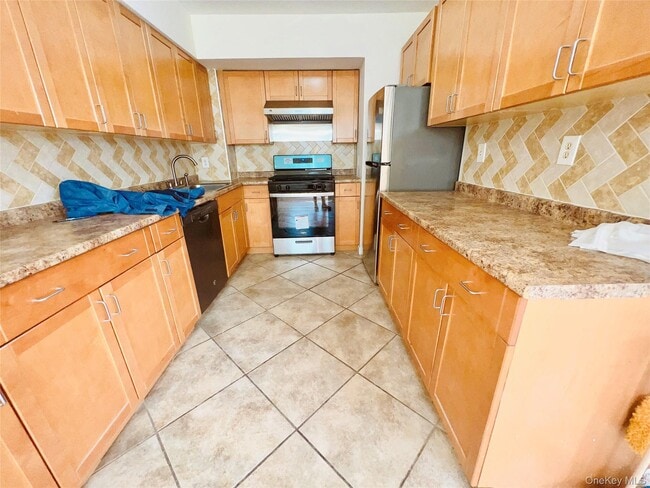 Photo - 61-50 219th St Unit 2