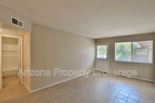 Photo - 2323 S College Ave Unit Apt. 2