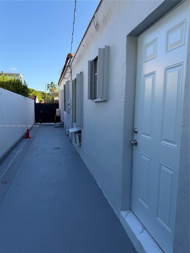 Photo - 1765 SW 21st St Unit 2