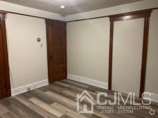 Building Photo - 259 Somerset St Rental