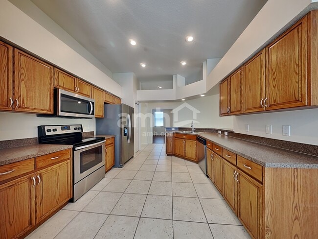 Photo - 4553 Marchmont Blvd