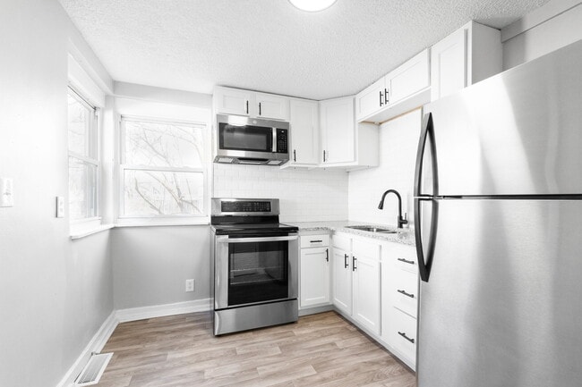 Photo - 1362 E 16th Ave