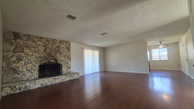 7338 Hayward Dr