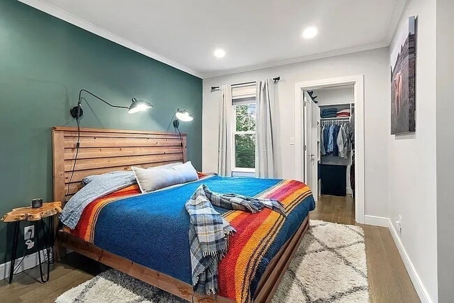 Building Photo - "Charming 1-Bedroom Haven in Boston's Vibrant Neighborhood!"