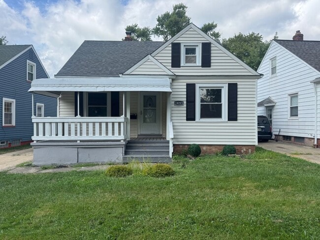 Building Photo - Charming 3-Bedroom Property in Prime Location Rental