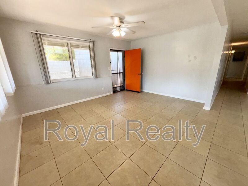 Photo - 1028 Hooli Place