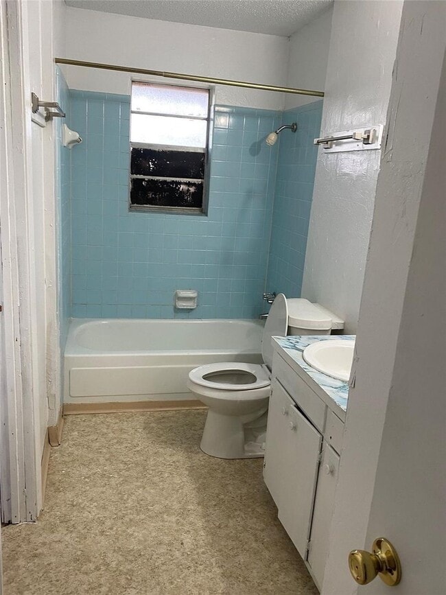 Photo - 1706 Peach St