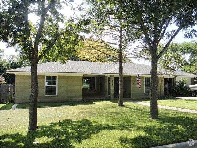 Building Photo - 2407 Harrowden Dr Rental