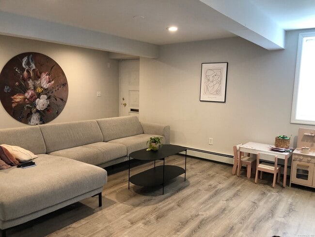 Photo - 90 Iroquois Rd Unit A