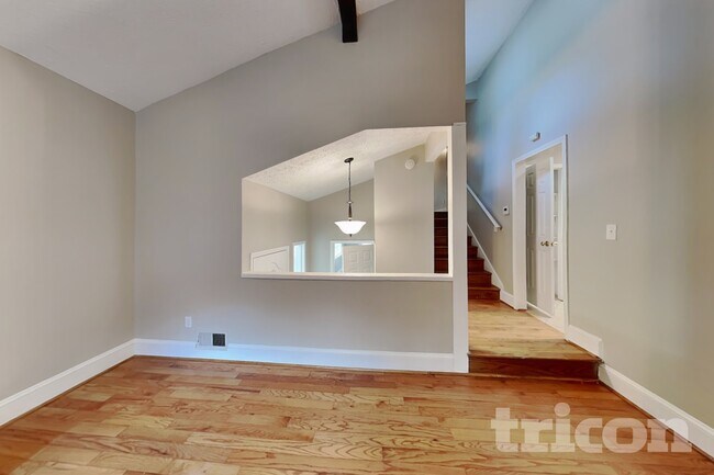 Photo - 6583 Oakwood Dr