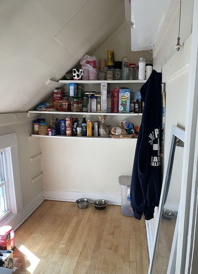 Photo - 3114 N Newhall St Unidad Upper